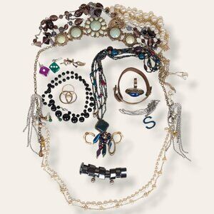 FLORA - Vintage To Now Jewelry Lot - 039